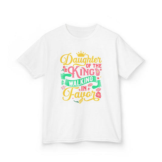 Daughter of the King walking in favor Kids Tee